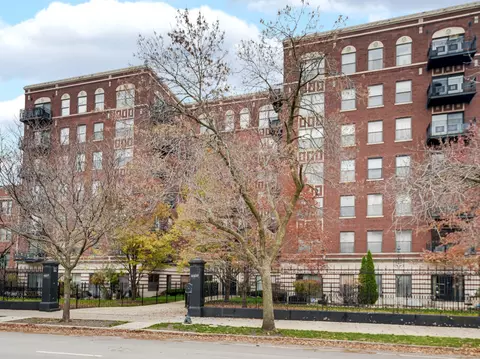 4537 S Drexel Blvd #503, Chicago, IL 60653