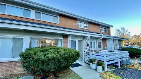 2633 Hawthorne Ln #B, Flossmoor, IL 60422