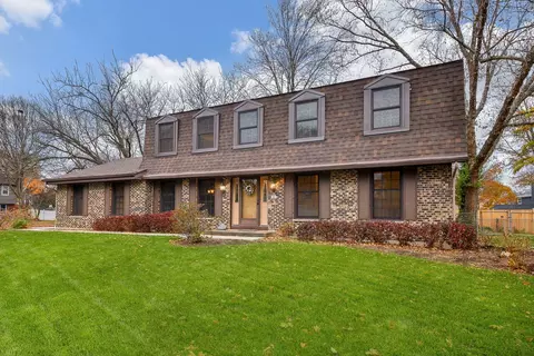 747 Redwing Dr, Geneva, IL 60134