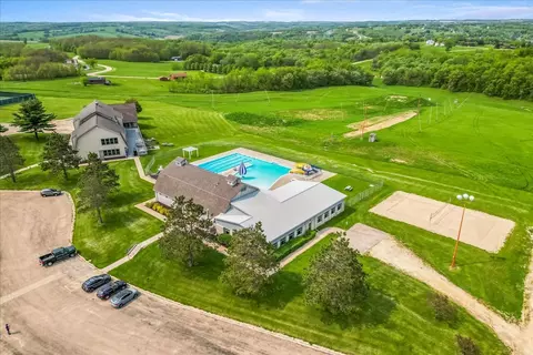 Exterior - 17-130 Edgewater Dr, Lanark, IL 61046 photo 1 of 4