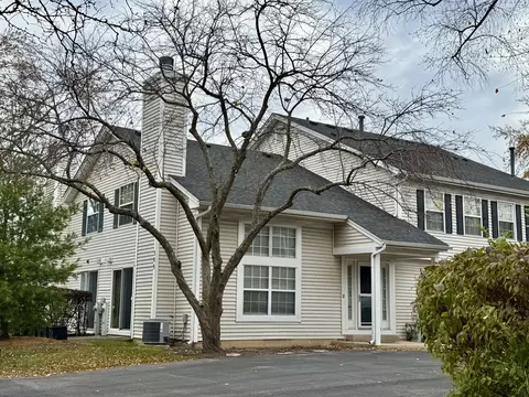 309 Teak Ln, Streamwood, IL 60107