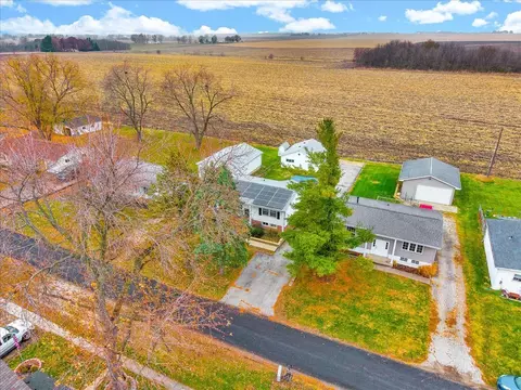 View/Area - 104 E Douglas St, Carlock, IL 61725 photo 2 of 12