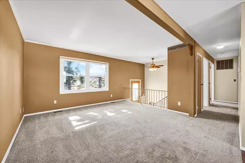 Living - 104 E Douglas St, Carlock, IL 61725 photo 3 of 8