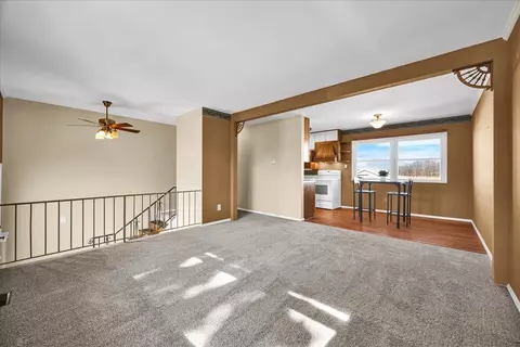 Living - 104 E Douglas St, Carlock, IL 61725 photo 4 of 8