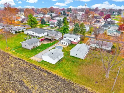 View/Area - 104 E Douglas St, Carlock, IL 61725 photo 5 of 12