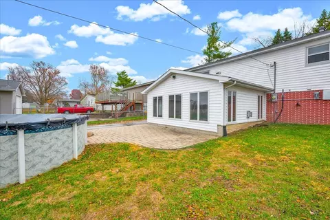 Exterior - 104 E Douglas St, Carlock, IL 61725 photo 10 of 10