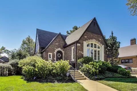 211 Imperial St, Park Ridge, IL 60068