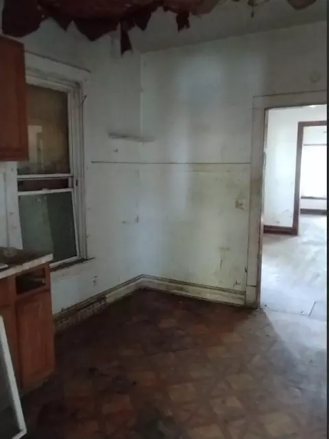 Entry Way - 500 W 103rd Pl, Chicago, IL 60628 photo 1 of 3