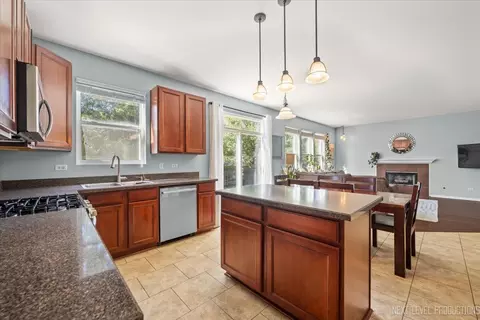 1213 Bridgehampton Dr, Plainfield, IL 60586 photo 8