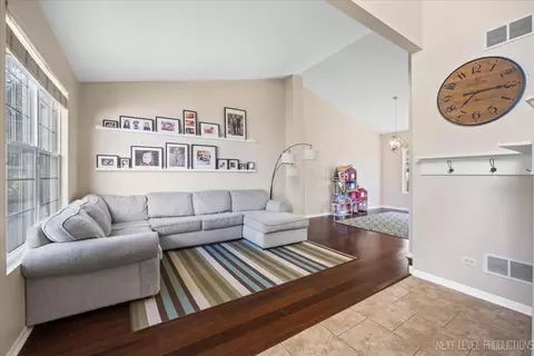 1213 Bridgehampton Dr, Plainfield, IL 60586 photo 3