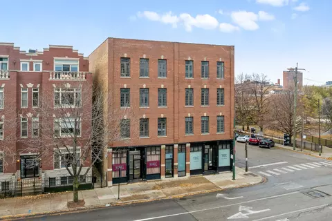 636 N Racine Ave #4S, Chicago, IL 60642