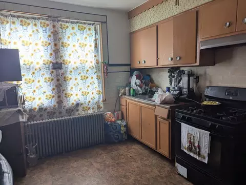 Kitchen - 7548 W 61st St, Summit, IL 60501 photo 2 of 6