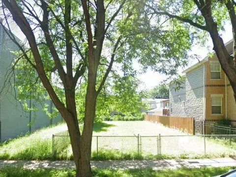 3630 S Giles Ave, Chicago, IL 60653