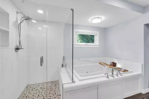 Bath - 4018 Pitzen Rd, Johnsburg, IL 60051 photo 1 of 6