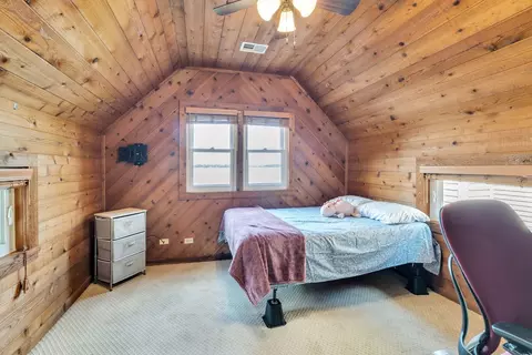 Bedroom - 4018 Pitzen Rd, Johnsburg, IL 60051 photo 5 of 7
