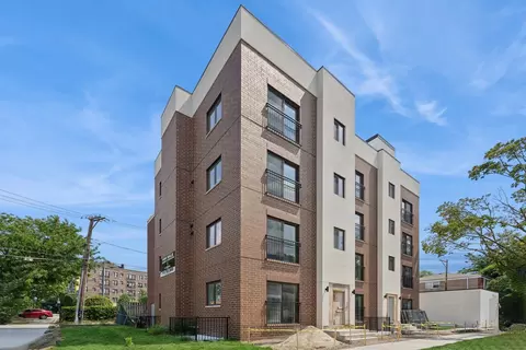 6755 N Hermitage Ave #3, Chicago, IL 60626