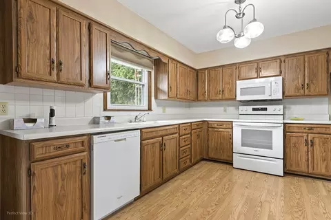 Kitchen - 3675 Dixon Dr, Morris, IL 60450 photo 1 of 3