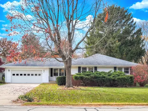3675 Dixon Dr, Morris, IL 60450