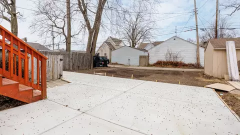 610 E Mulberry St, Bloomington, IL 61701 photo 49