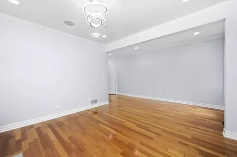 Living - 1363 E 64th St #1, Chicago, IL 60637 photo 1 of 7