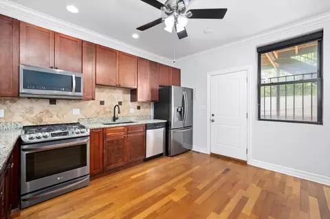 Kitchen - 1363 E 64th St #1, Chicago, IL 60637 photo 1 of 2