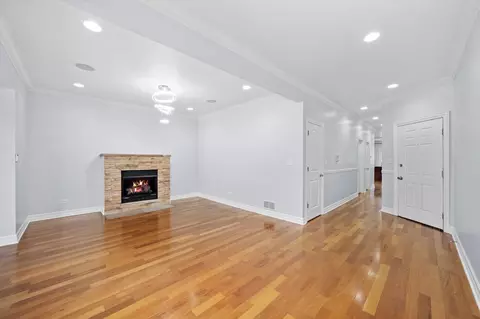 Living - 1363 E 64th St #1, Chicago, IL 60637 photo 6 of 7