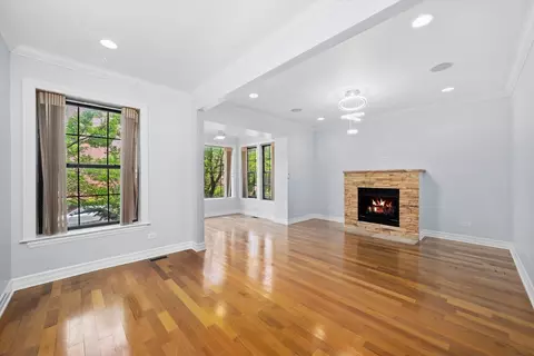 Living - 1363 E 64th St #1, Chicago, IL 60637 photo 4 of 7