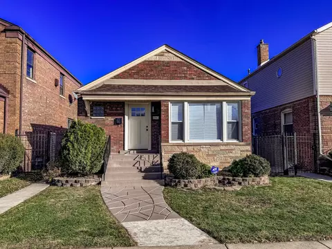 8943 S Ridgeland Ave, Chicago, IL 60617