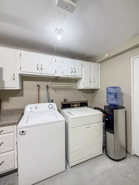 108 E South St, Freeport, IL 61032 photo 25