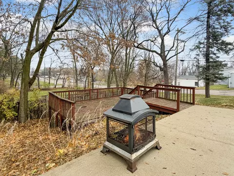 108 E South St, Freeport, IL 61032 photo 28
