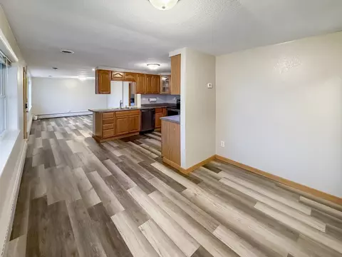108 E South St, Freeport, IL 61032 photo 10