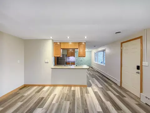 108 E South St, Freeport, IL 61032 photo 7