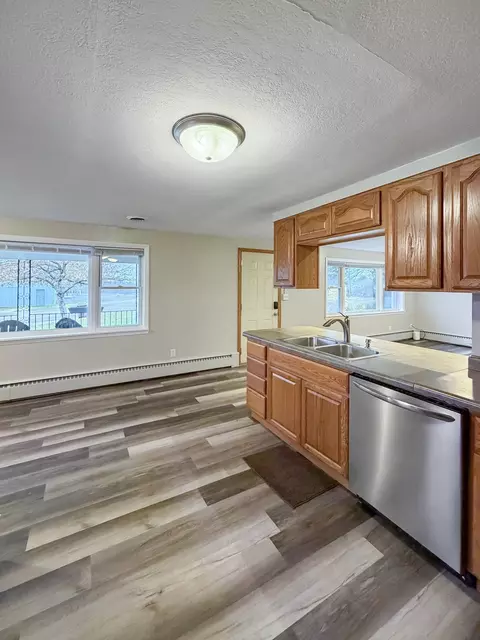 108 E South St, Freeport, IL 61032 photo 13