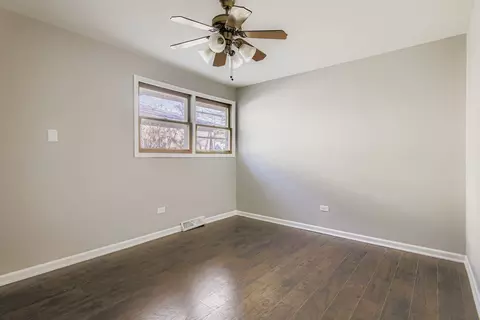 Bedroom - 16042 Forest Ave, Oak Forest, IL 60452 photo 4 of 5