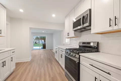 Kitchen - 8330 45th St, Lyons, IL 60534 photo 1 of 3
