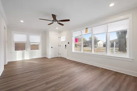 Living - 8330 45th St, Lyons, IL 60534 photo 4 of 6