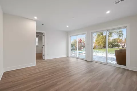 Living - 8330 45th St, Lyons, IL 60534 photo 2 of 6