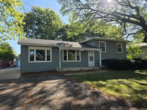 5 S353 Stewart Dr, Naperville, IL 60563