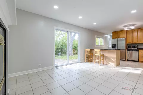 Kitchen - 533 Cherry Ln, Glenview, IL 60025 photo 7 of 7