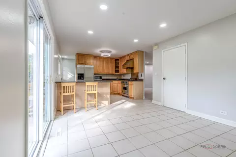Kitchen - 533 Cherry Ln, Glenview, IL 60025 photo 6 of 7
