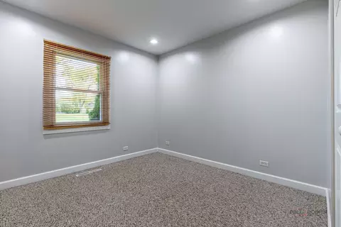 Bedroom - 533 Cherry Ln, Glenview, IL 60025 photo 6 of 8