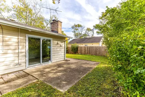 Exterior - 533 Cherry Ln, Glenview, IL 60025 photo 3 of 6