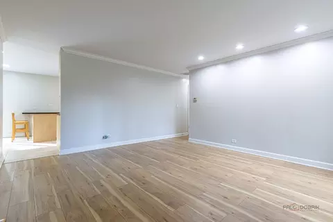 Living - 533 Cherry Ln, Glenview, IL 60025 photo 5 of 6