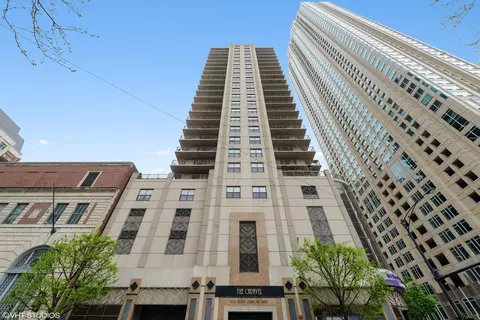 635 N Dearborn St #1705, Chicago, IL 60654