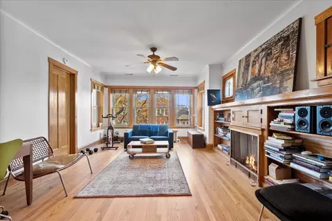 Living - Undisclosed, Chicago, IL 60641 photo 6 of 9
