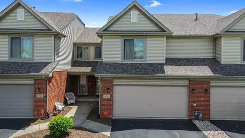 8261 Pecan Pl, Frankfort, IL 60423