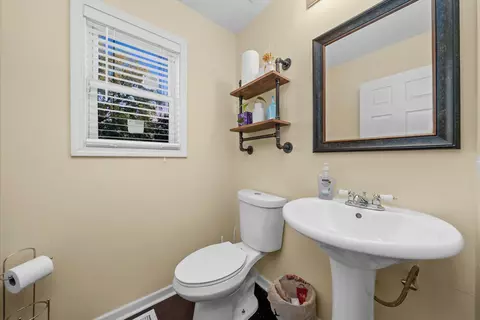 Entry Way - 352 E 77th St, Chicago, IL 60619 photo 1 of 2