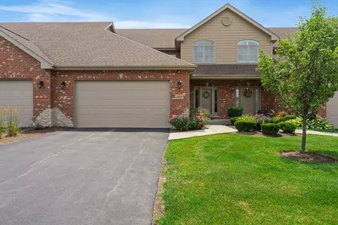 14903 S Preserve Dr, Lockport, IL 60441