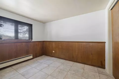 Bedroom - 15340 Maple Dr, Oak Forest, IL 60452 photo 2 of 2