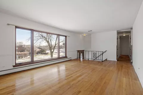 Living - 15340 Maple Dr, Oak Forest, IL 60452 photo 1 of 2